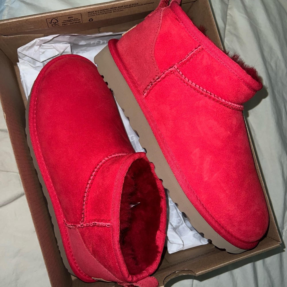 red ultra mini uggs